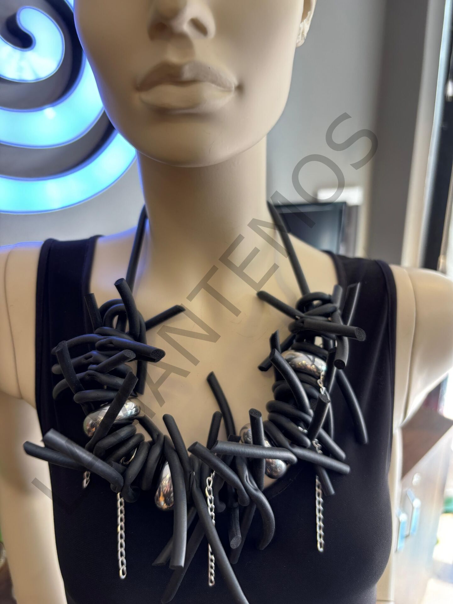 SEİZ KOLYE SİYAH - STD