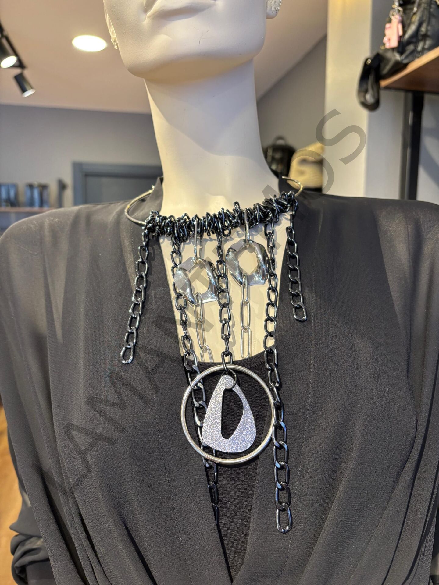 RANOR KOLYE SİYAH - STD