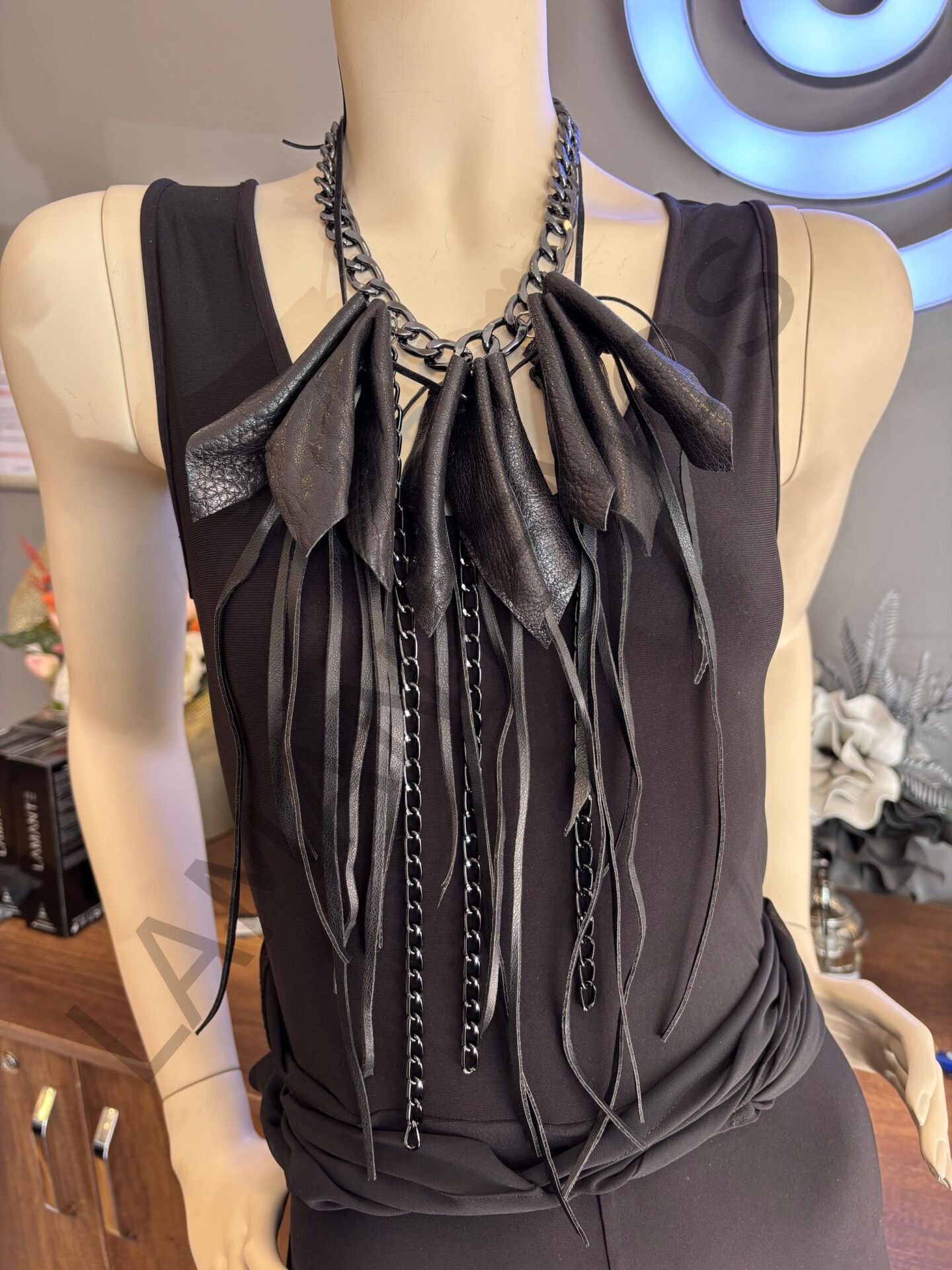 PİCİ KOLYE SİYAH - STD