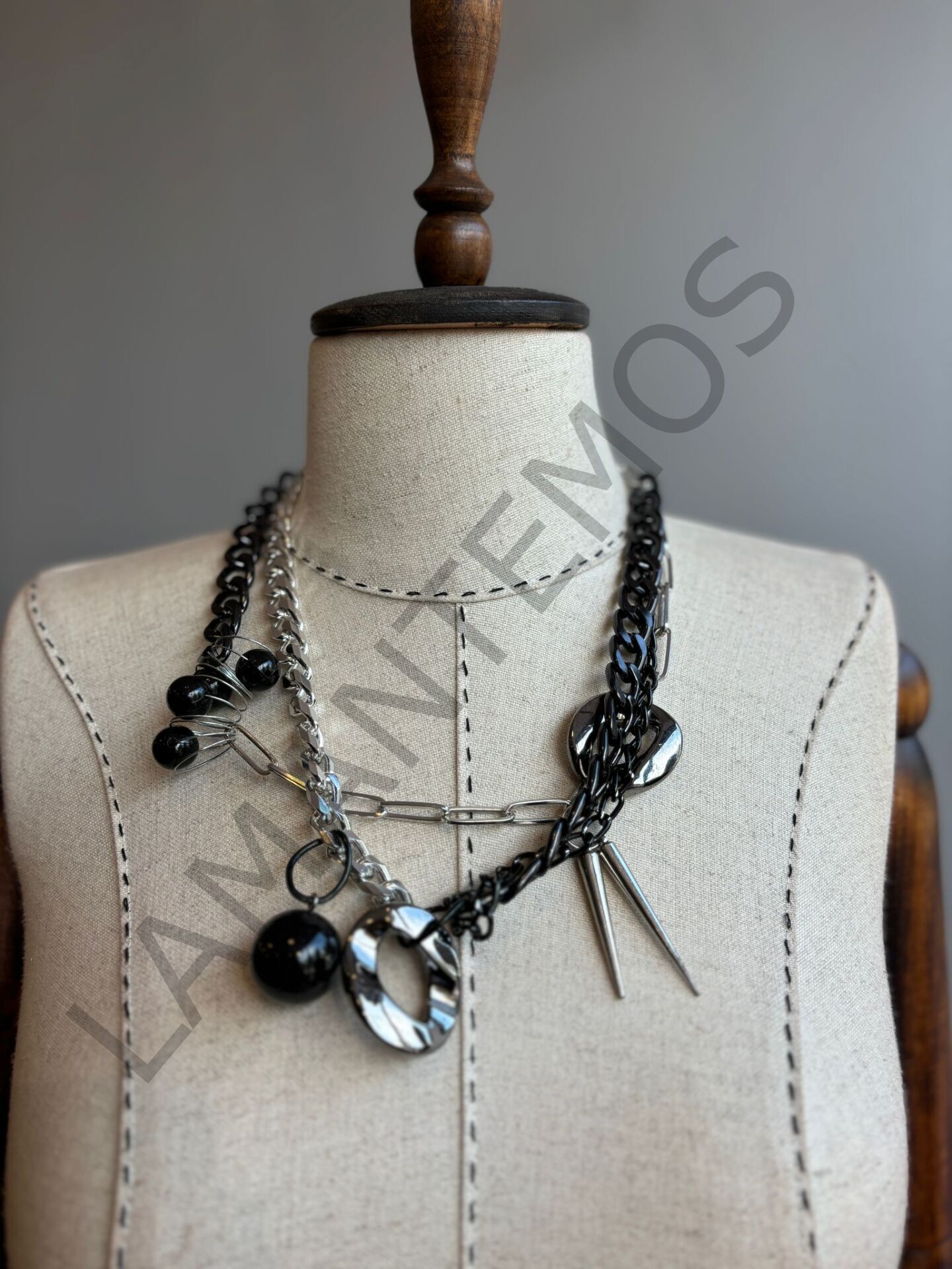 SİSE KOLYE SİYAH - STD