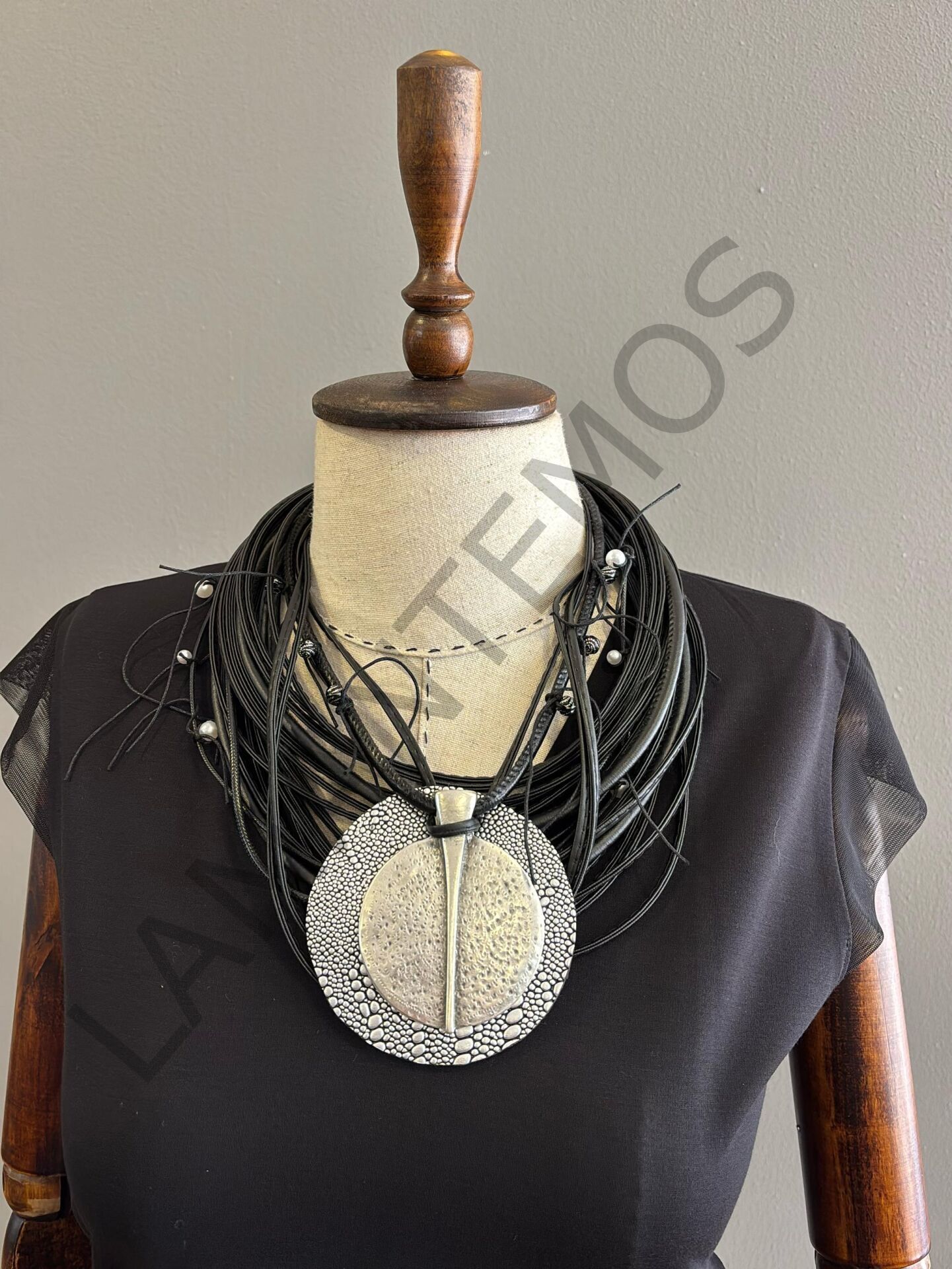 OSFİ KOLYE SİYAH - STD