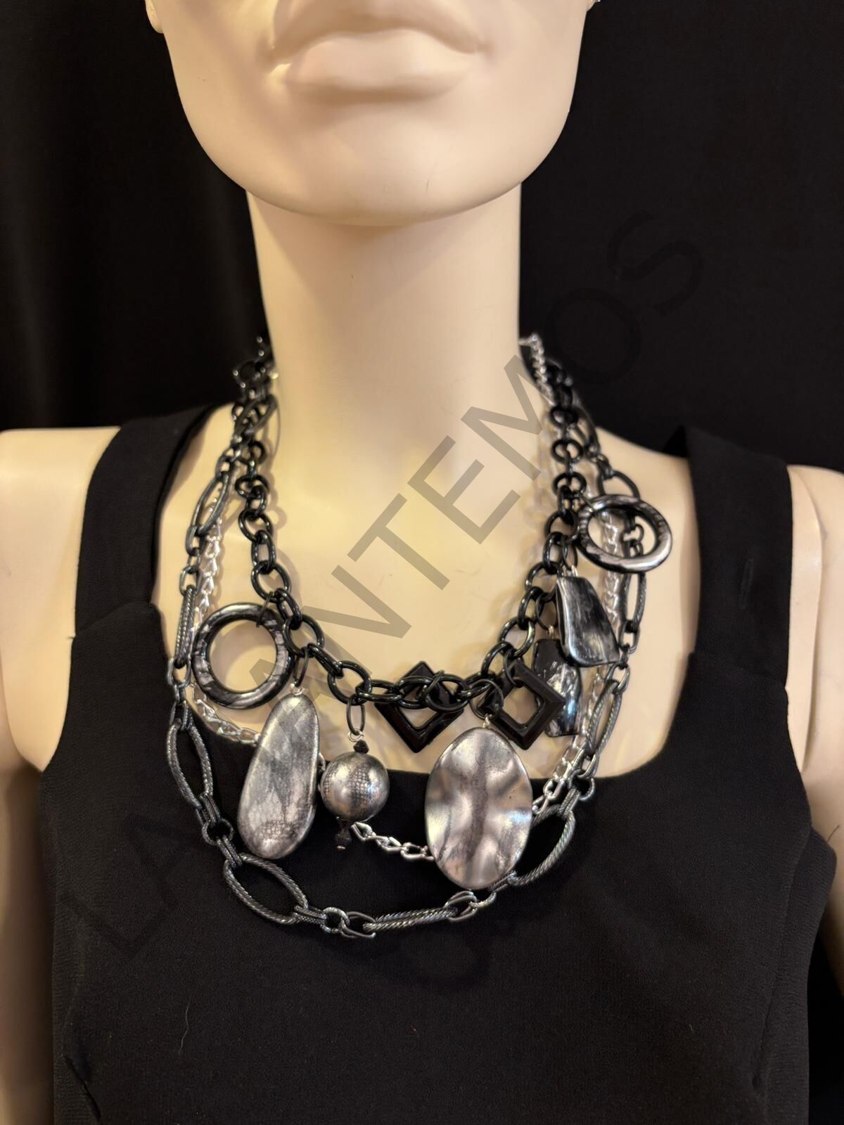 OVBİ KOLYE SİYAH - STD