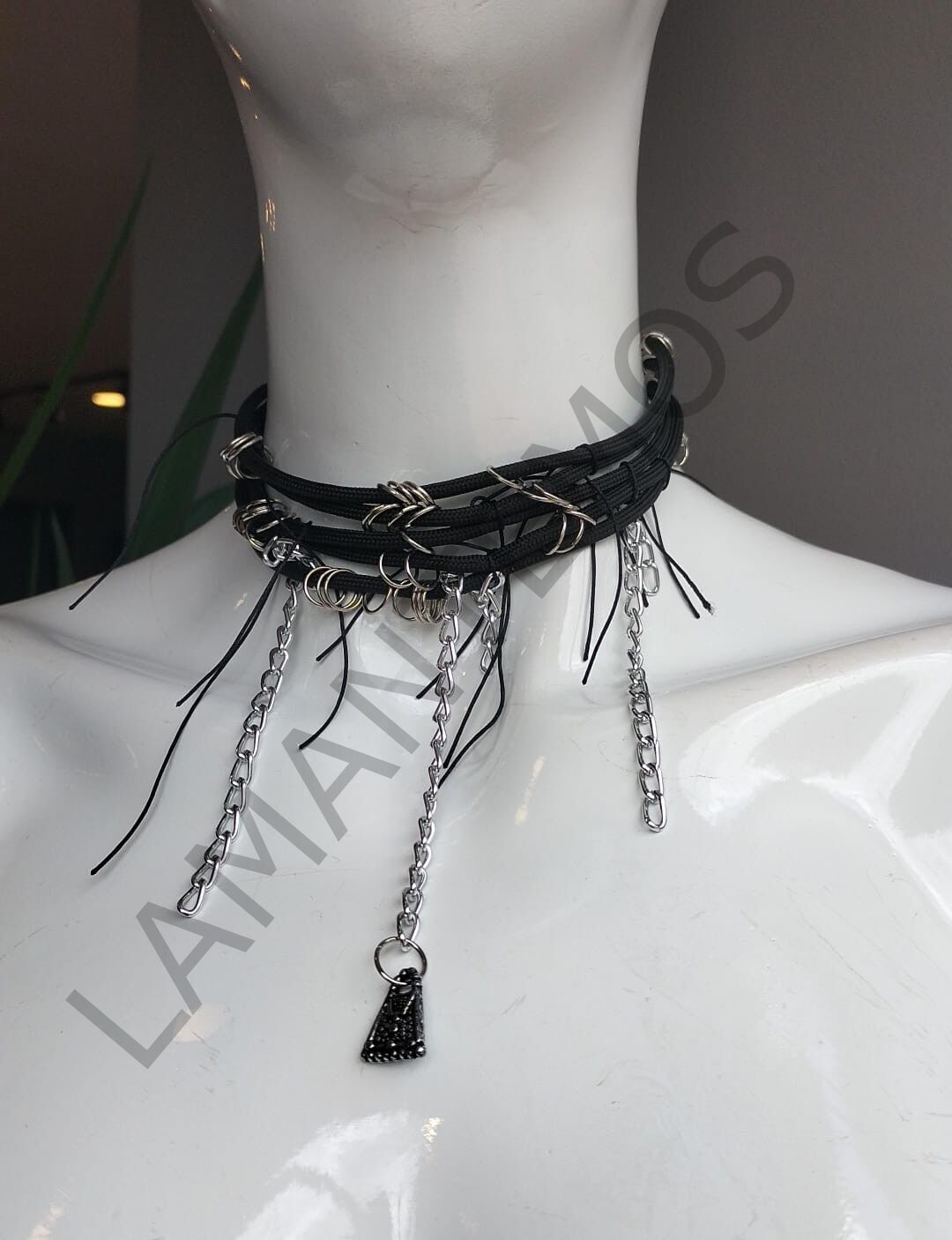 SUEN KOLYE SİYAH - STD