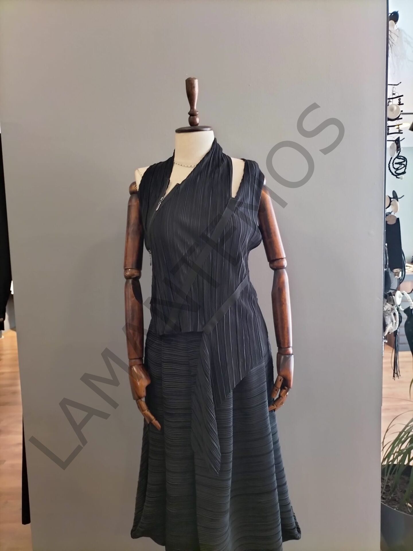 ISUDN BLUZ SİYAH - S